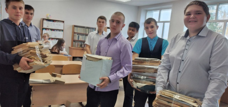 учащиеся 9 класса.